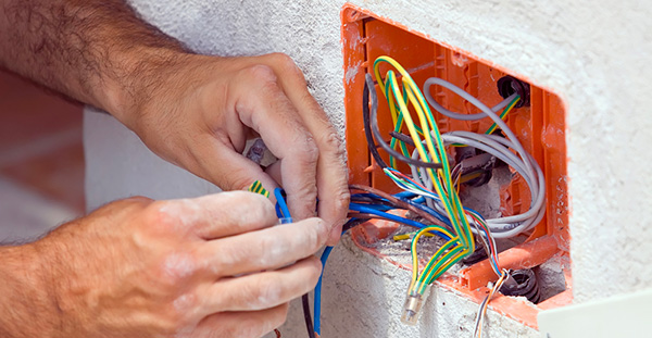 Électricien pour professionnels et entreprises près de Mouvaux, Bondues